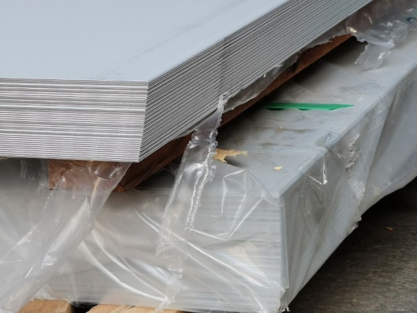 Plaques en Inox - découpe laser sur-mesure